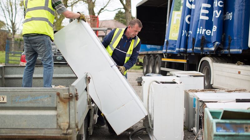 Research shows that by weight, large appliances such as microwaves, ovens and refrigerators constitute the largest component of legacy e-waste.