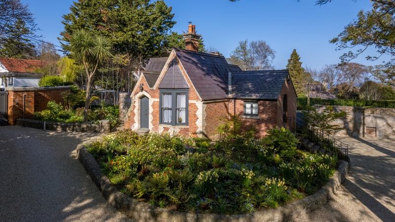 The gate lodge at Ashurst