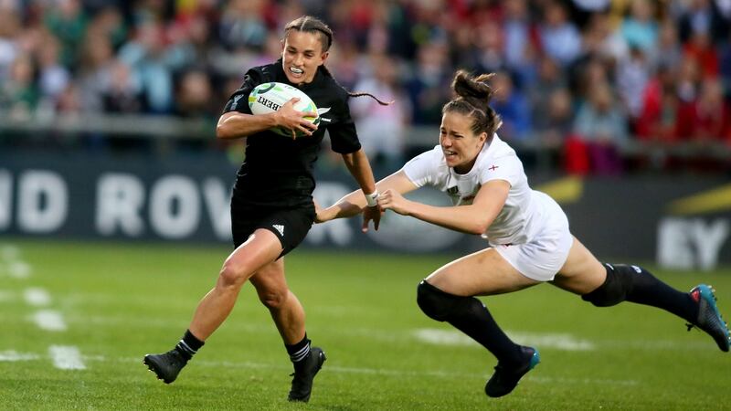 New Zealand full-back Selica Winiata evades the tackle from England’s centre Emily Scarratt during the World Cup  final at the Kingspan Stadium. Photograph: Paul Faith/AFP/Getty