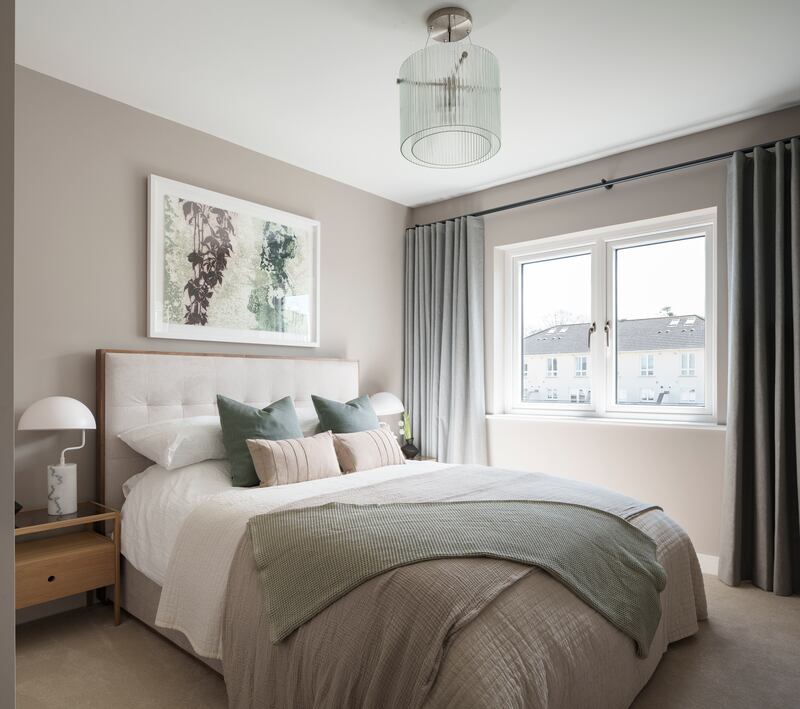 Principal bedrooms are en-suite