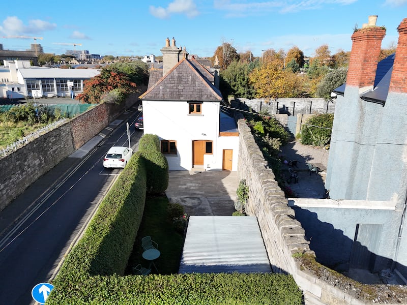 Private courtyard garden