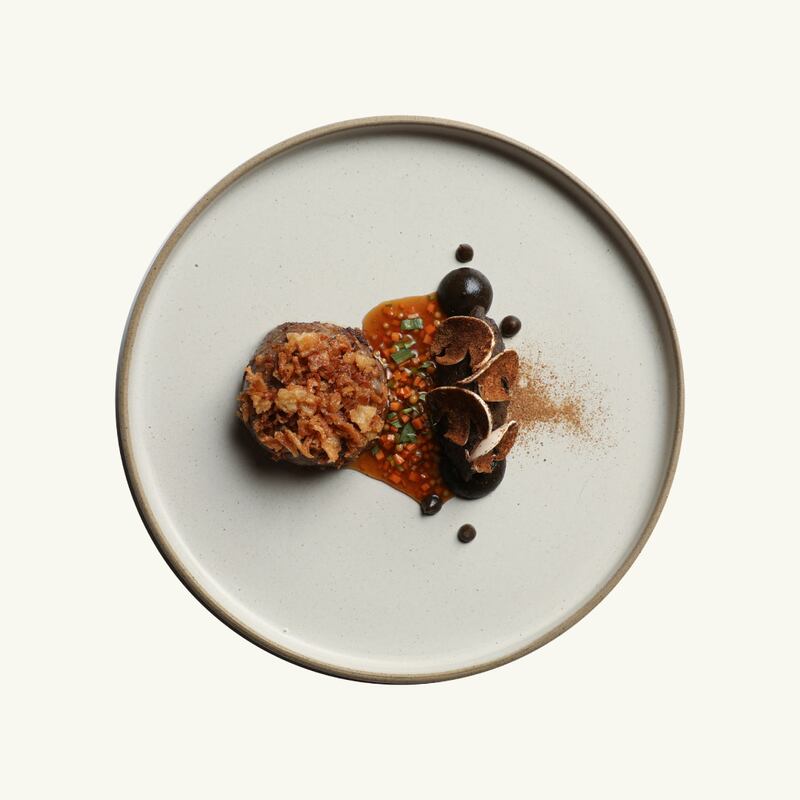 Steak pie: Beef shin, burnt onion ketchup, mushroom duxelle, ‘meaty salsa’.