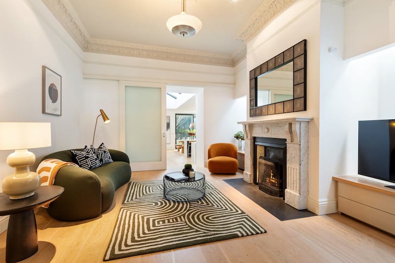 Dunroe, 25 Albert Road Lower, Sandycove, Co Dublin: livingroom