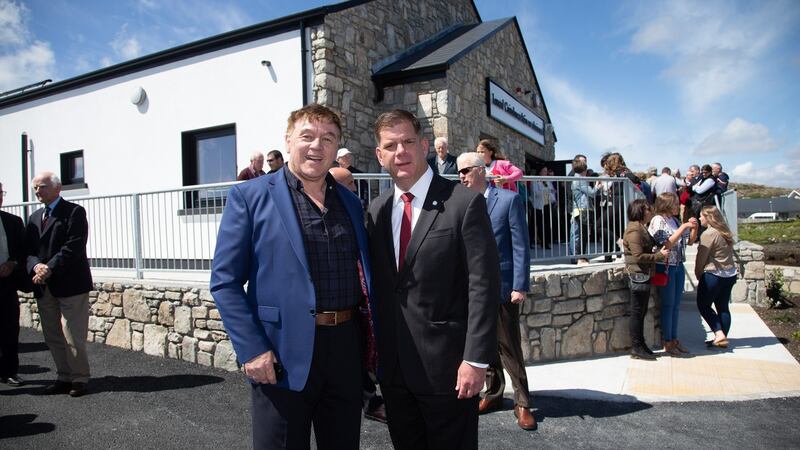 Mairtín Ó Catháin (left)  chairman of the organising committee, welcomes the Mayor of Boston Marty Walsh to the Emigrant Commemorative Centre in Carna. Photograph: Seán Ó Mainnín