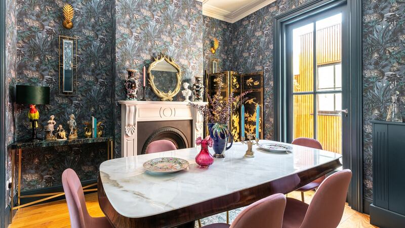 The diningroom perfectly encapsulates Kathleen’s style