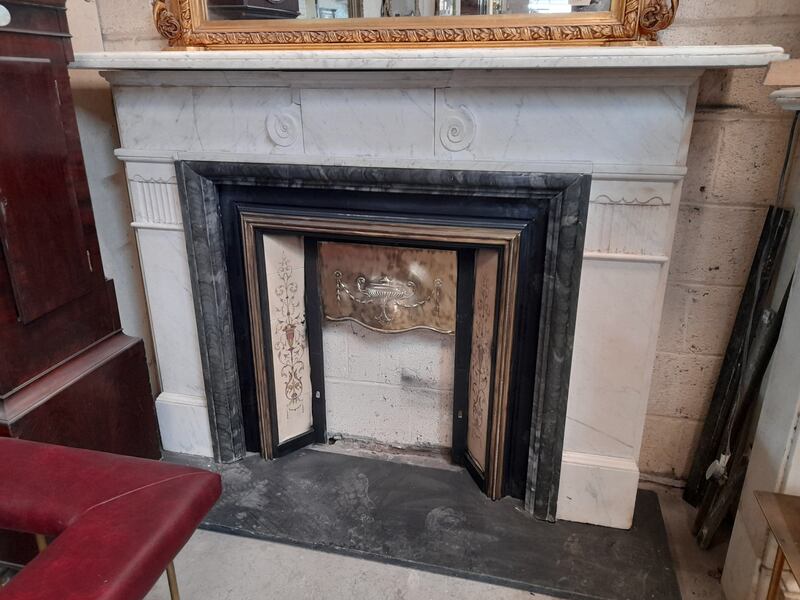 Italian marble mantel with painted tiles and embossed Adams-style motif from the Metropole Hotel in Cork, at Hegarty Antiques live online auction, September 24th (€6,000-€8,000)