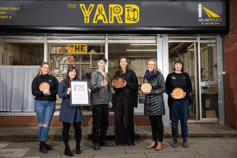 Pictured are members of the The Yard @ Solas Project with Agnese Filippi, country manager, Coca-Cola Ireland, receiving their 2021 Coca-Cola Thank You Fund award in Dublin