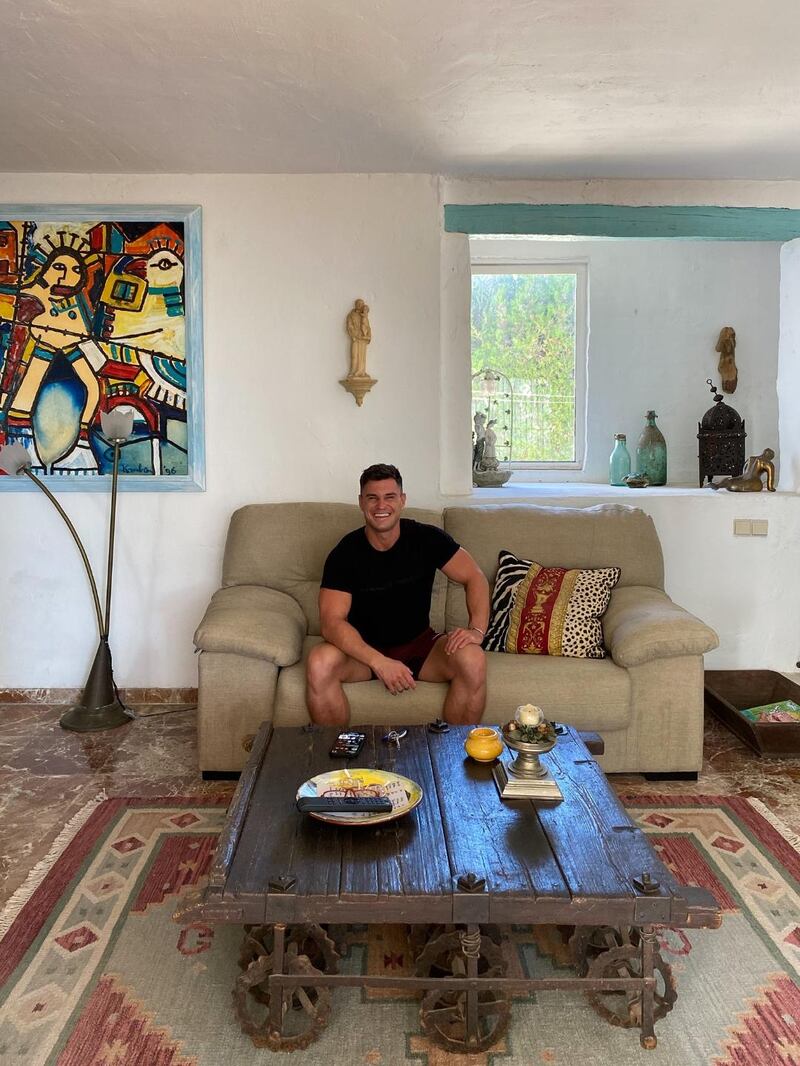 Rob Lipsett in the livingroom before the renovation 