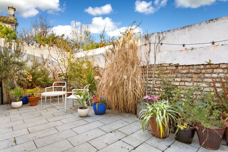 While this property has an E Ber rating, the owner says, 'the house is warm and cosy and draught-free, with morning sun flooding the front and afternoon-evening sun to the rear'. 