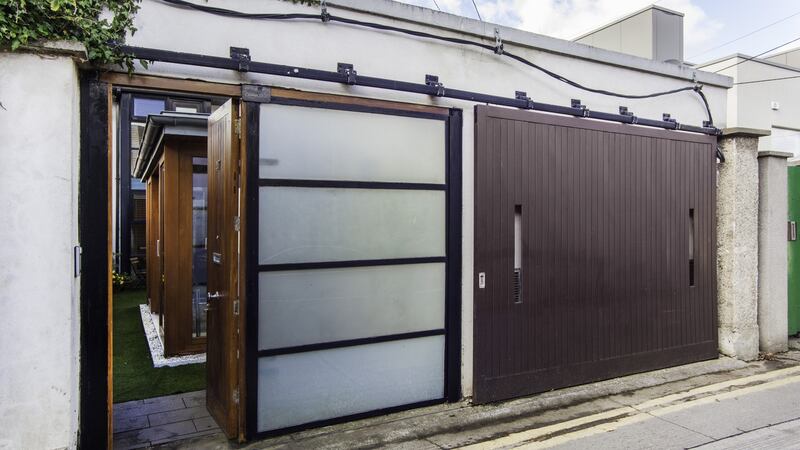 The entrance to  47 Warner’s Lane, Ranelagh, Dublin 6 is behind a discreet modern screen