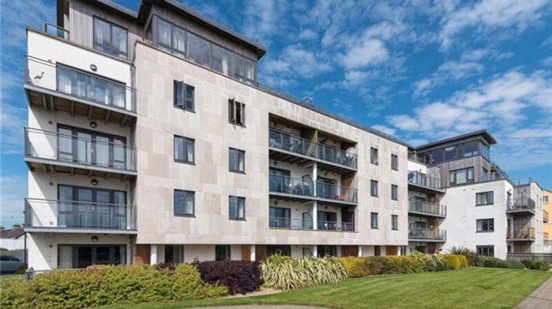 4 Bastion Quay, The Docks, Athlone, down €30,000