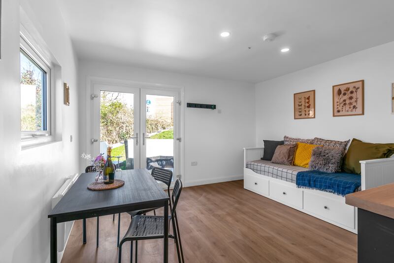 Kitchen/livingroom in pod