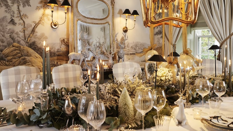 Christmas table settings