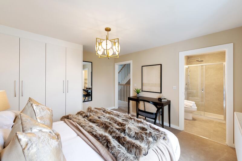 Aderrig: Main bedroom with en suite.