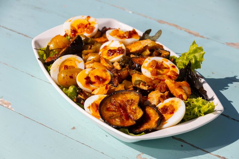 Tunisian salad with harissa