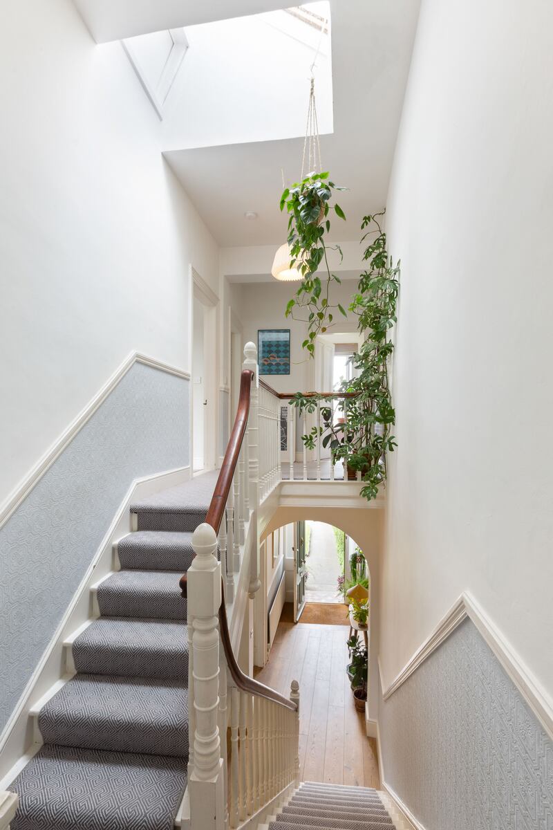 6 Prospect Terrace, Marine Drive, Sandymount, Dublin 4