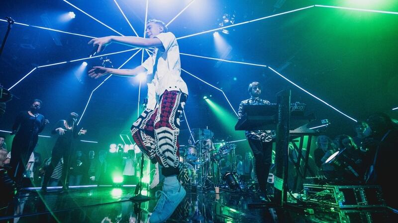Years & Years preview their European tour live in Gear VR and the new Samsung Galaxy S7 edge