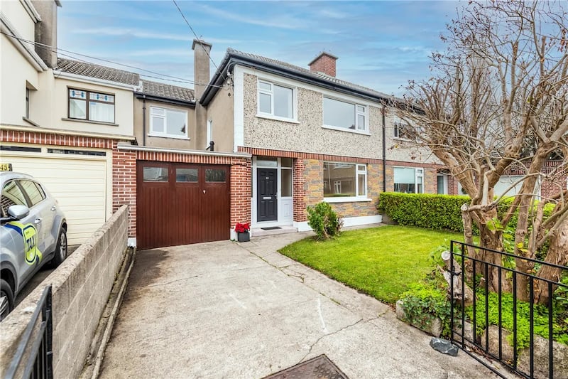 10 Milltown Grove, Churchtown, Dublin 14
