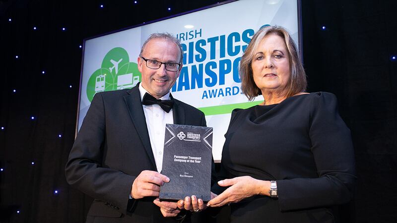 Dr. Jane O’Keeffe, Awards Judge, presents Passenger Transport Company of the Year award to Stephen Kent, Bus Éireann.
