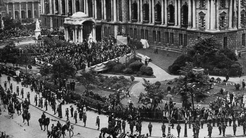 King George V driving to open the first Ulster parliament in Belfast, 1921, Photograph:  The Print Collector/Print Collector/Getty