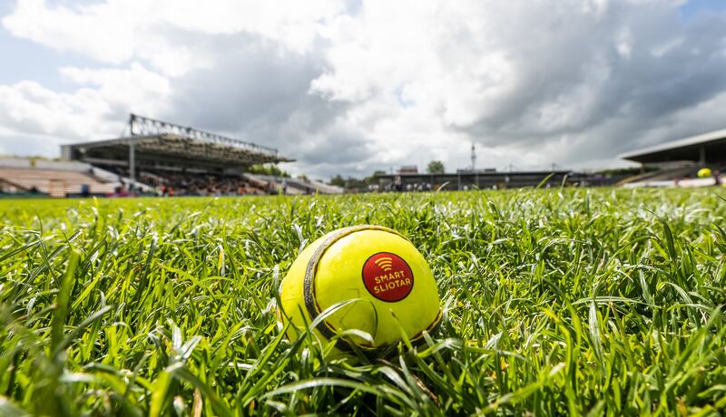 The old sliotars, with their thick rims and unstable cores, were not designed for precision plays. 