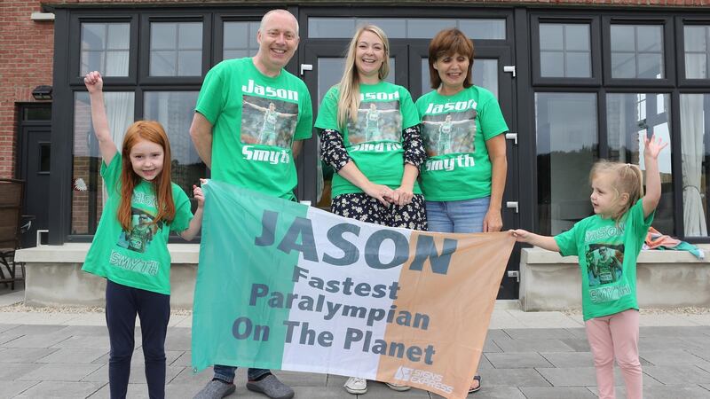 Jason Smith’s wife, Elise, and daughters Evie (5) and Lottie (3), with his parents, Lloyd and Diane, at the family in home in Derry.