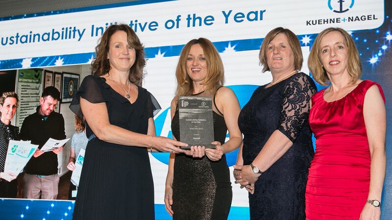 Ruth Appelbe, IWS, Sales Manager, Indaver presents the Sustainability Initiative of the Year award to the Pfizer Little Island team