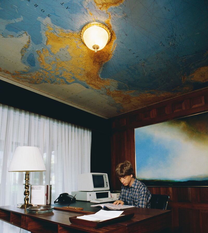 Bachelor pad: Bill Gates at home in 1984, before he built Xanadu 2.0. Photograph: Doug Wilson/Corbis via Getty