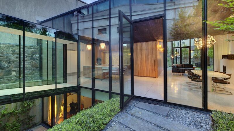 Mews house in Dublin on Pembroke Lane, the only Irish building designed by Lorcan O’Herlihy