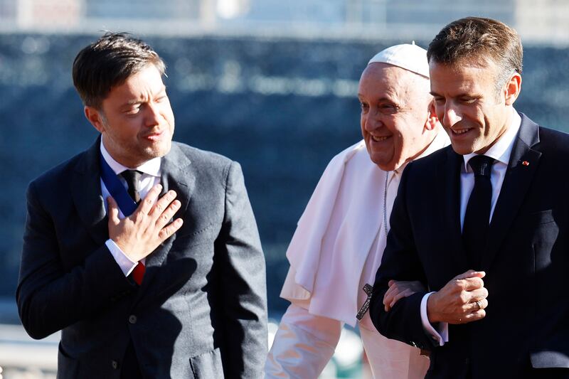 French president Emmanuel Macron, right, and mayor of Marseille Benoit Payan with Pope Francis. Photograph: Sebastien Nogier/Pool via AP