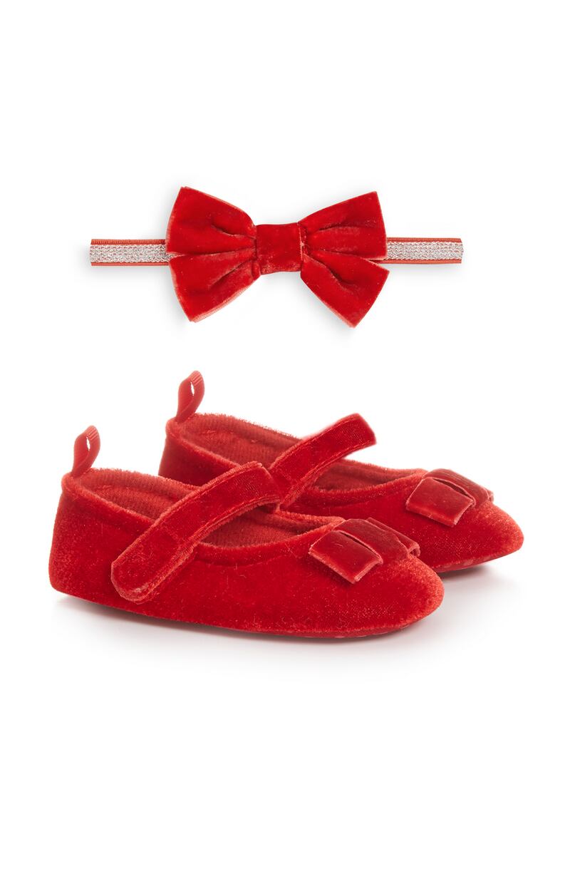 Velvet shoes and bow set, €6, Penneys.
