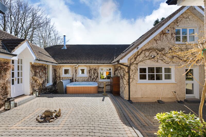Inner courtyard with hot tub