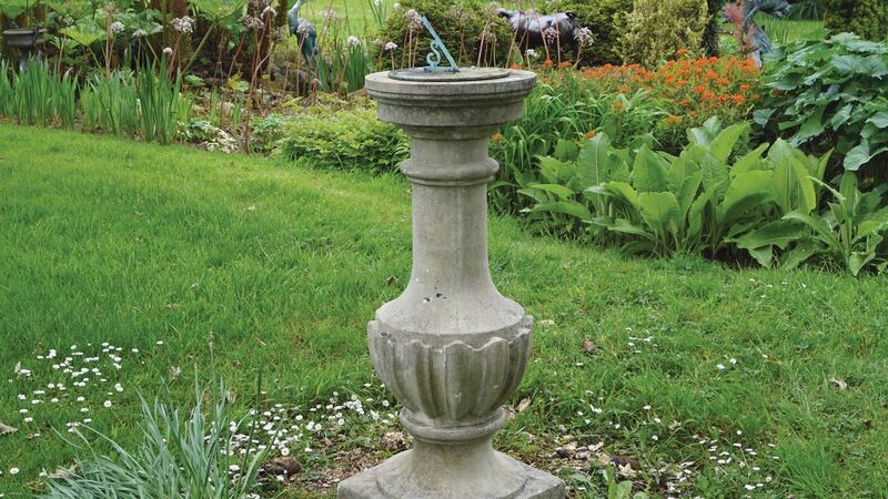 Lot 26, a bronze sundial stamped 1667 (€1,200 - €1,800)