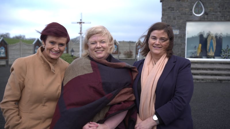 Patricia McGuinness, Mary McGuinness and Colleen McGuinness in Moving Statues: The Summer of 1985