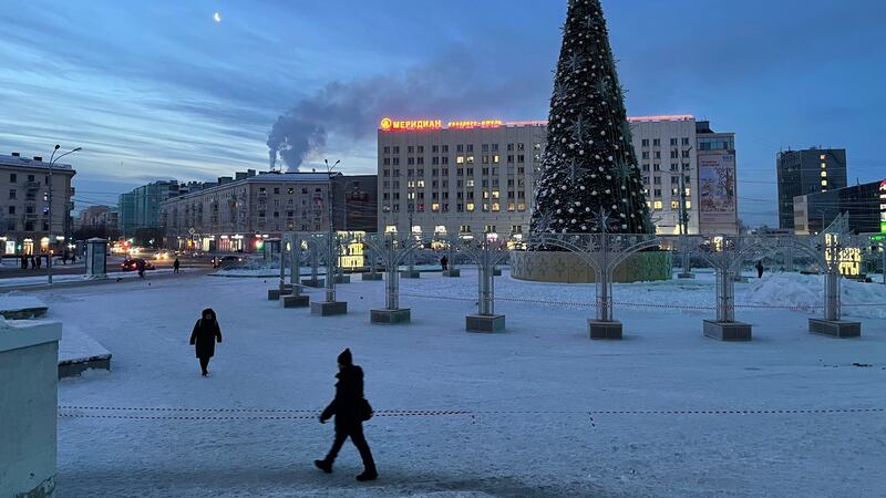 The main square in Murmansk in northern Russia, a city that is home to some 300,000 people, making it the biggest inside the Arctic Circle. Photograph: Daniel McLaughlin