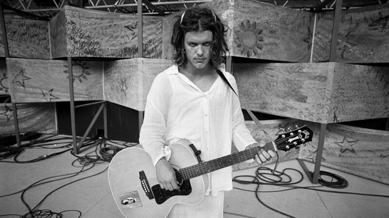 Blind Melon frontman Shannon Hoon in All I Can Say