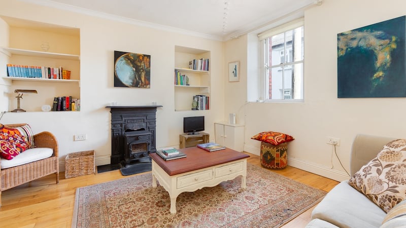 Living room, 3 Redbrick Terrace, Annaville Avenue, Blackrock
