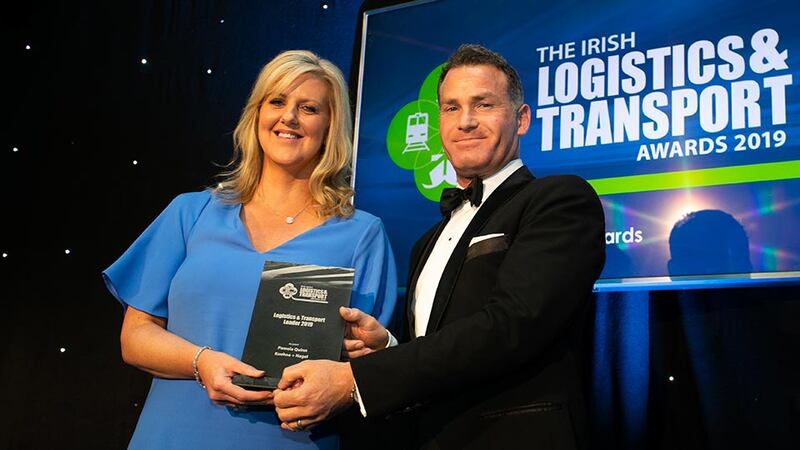 Richard Archer, General Manager, Samskip presents the Logistics & Transport Team of the Year award to the School of Management, TU Dublin team.