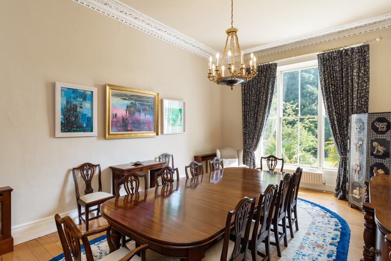 Formal diningroom