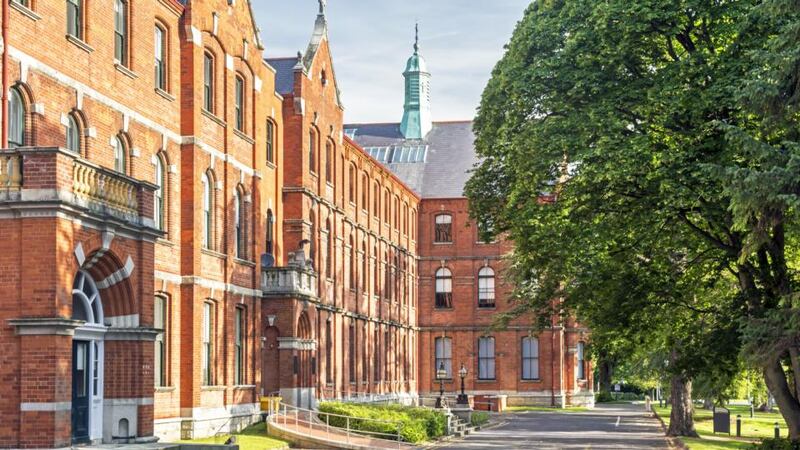 The UCD Smurfit MBA provides you with exposure to leaders on global issues, delivered in a classroom setting, by an international faculty in a beautiful campus in Dublin